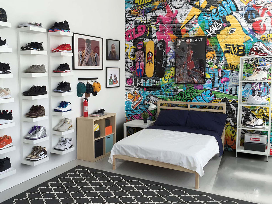 Градски Графити Тапет – Урбан Стрийт Арт на Тухлена Стена – Скейтборд Култура & Поп Арт, Самозалепващ или Традиционен от ShopyLand, W235